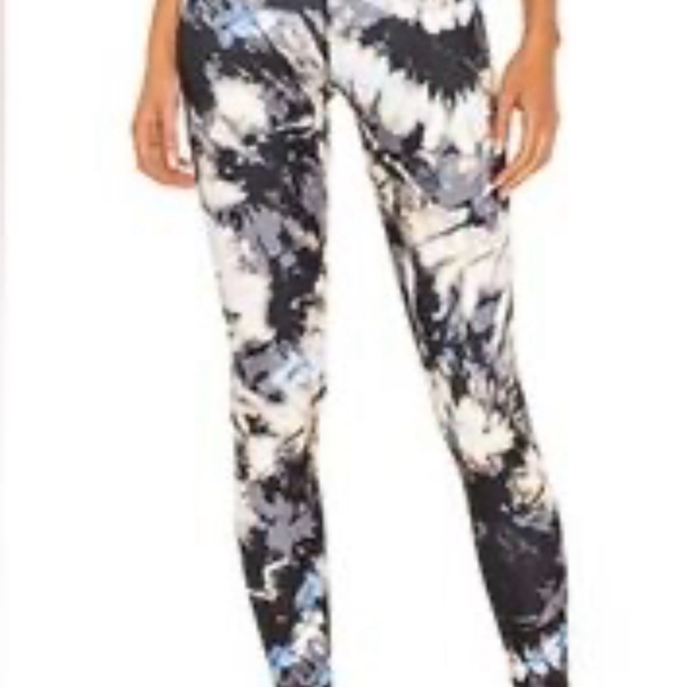 Monochrome Tie-Dye Strut this Women's Leggings NWT